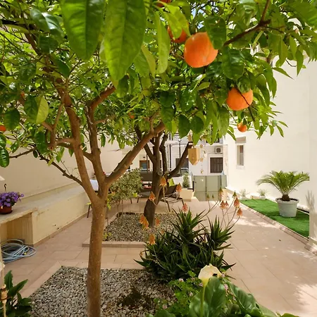 With Courtyard In Beating Heart Of Old Town! * Chania (Crete)