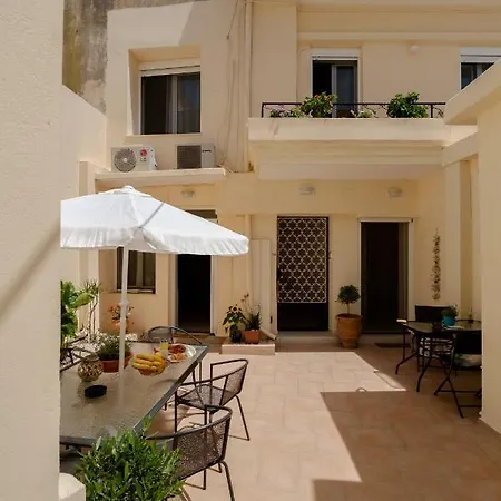 With Courtyard In Beating Heart Of Old Town! Lejlighed Chania (Crete)