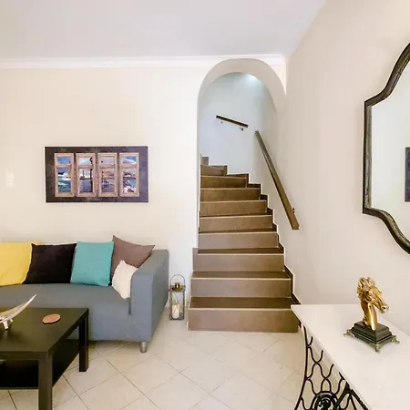 Lejlighed With Courtyard In Beating Heart Of Old Town! Chania (Crete)