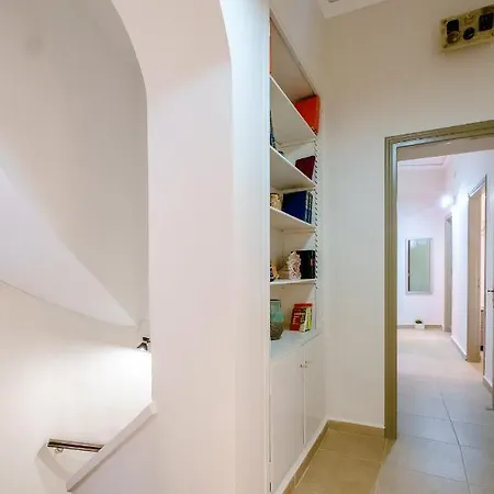 Lejlighed With Courtyard In Beating Heart Of Old Town! Chania (Crete)